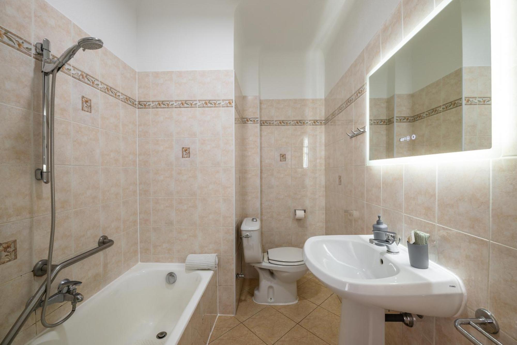 Le Panorama -Vue Exceptionnelle - Dernier Etage - Front De Mer Menton Exterior photo